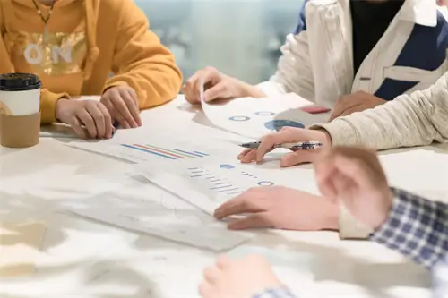 《参考消息》和《环球日报》各自有什么特点,要怎样阅读他们?